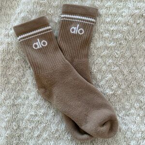 ALO Yoga Brown Casual Socks